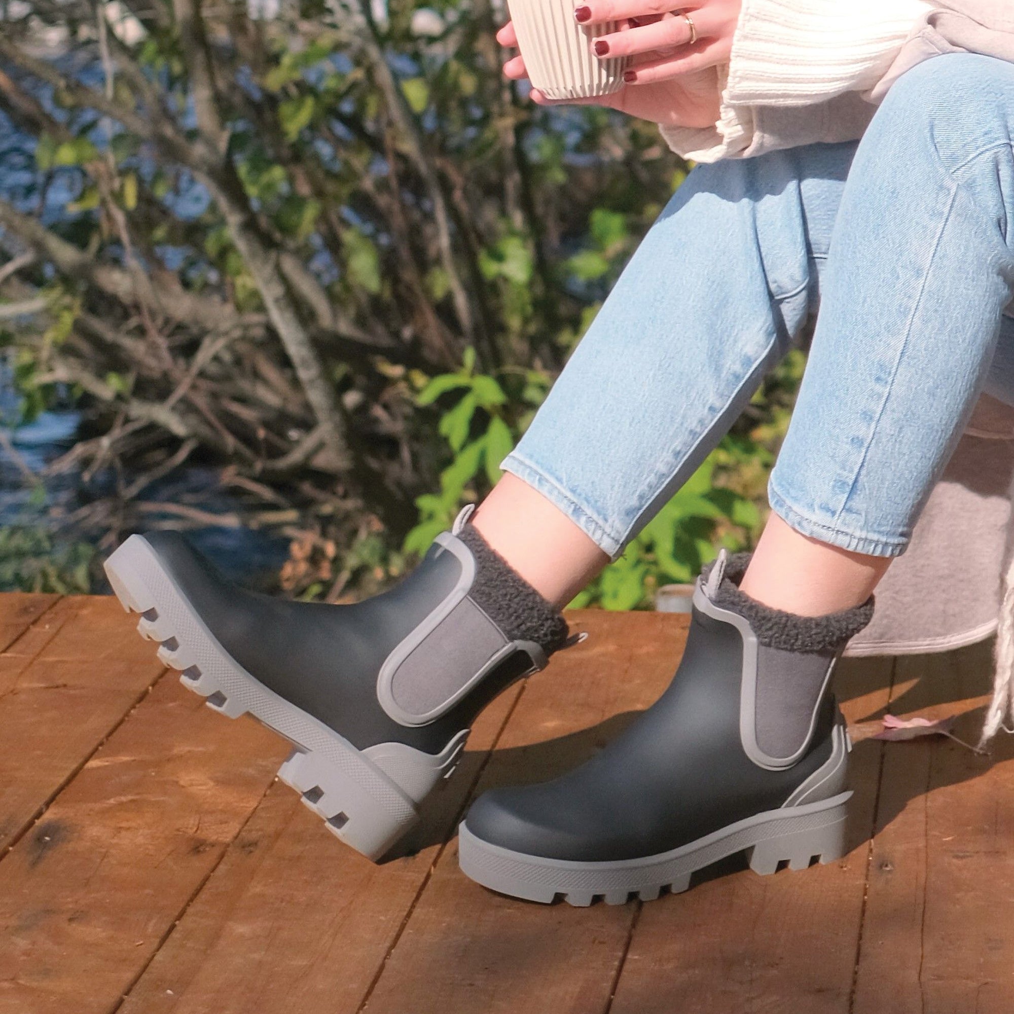 Charcoal store hunter boots