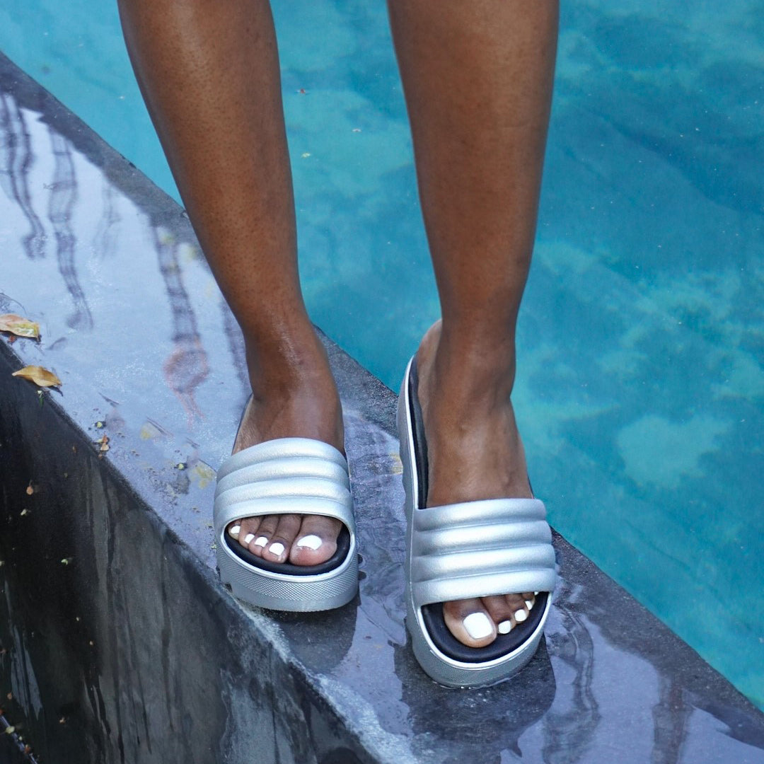 Pool Party Molded EVA Water-Friendly Slide - Color Silver Metallic