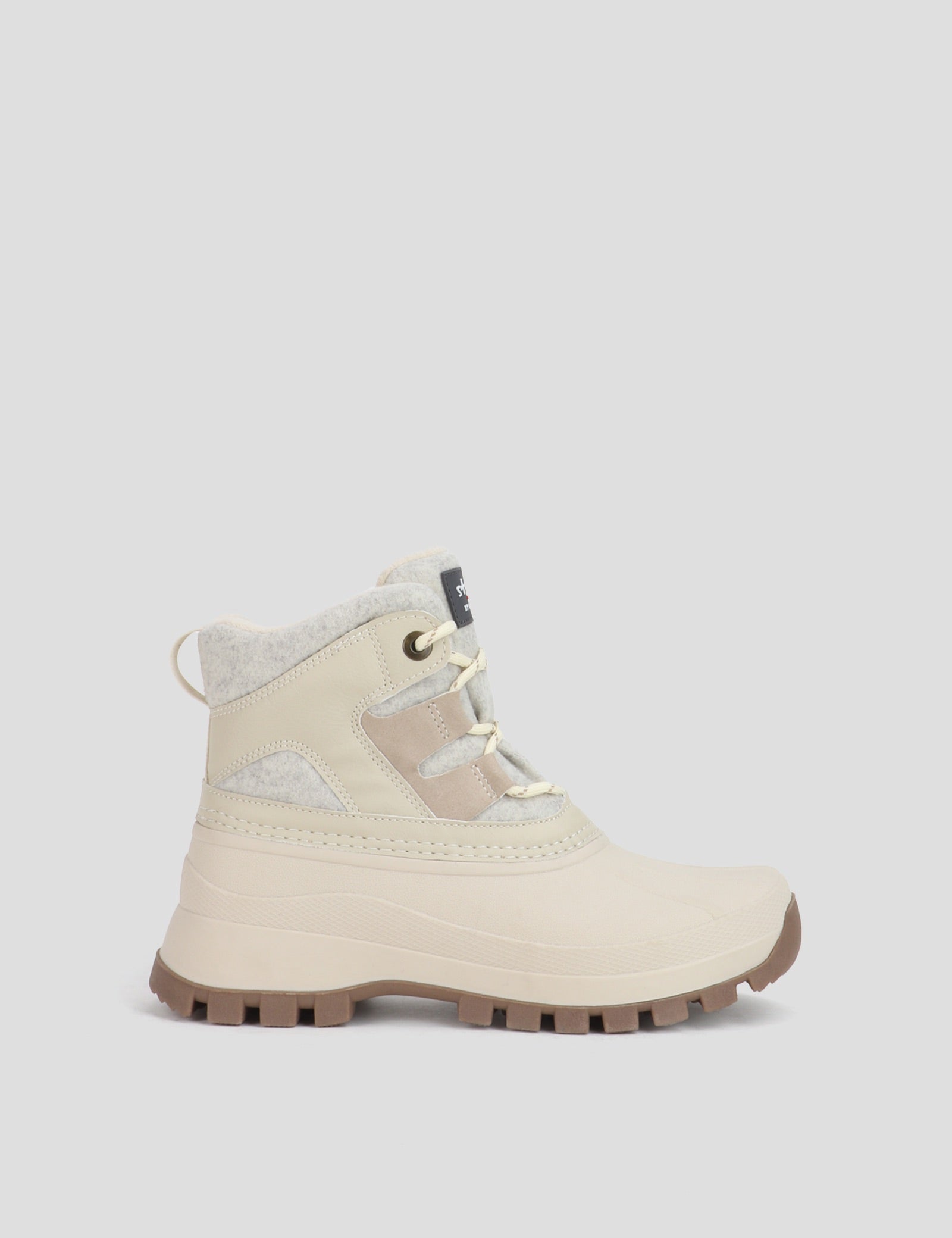 Flynn Women’s Lace Up Winter Boot