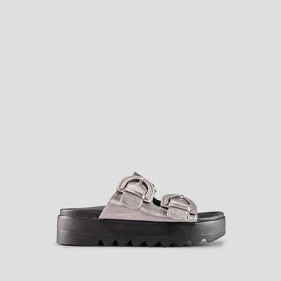 Pepa Metallic Leather Water-Repellent Sandal
