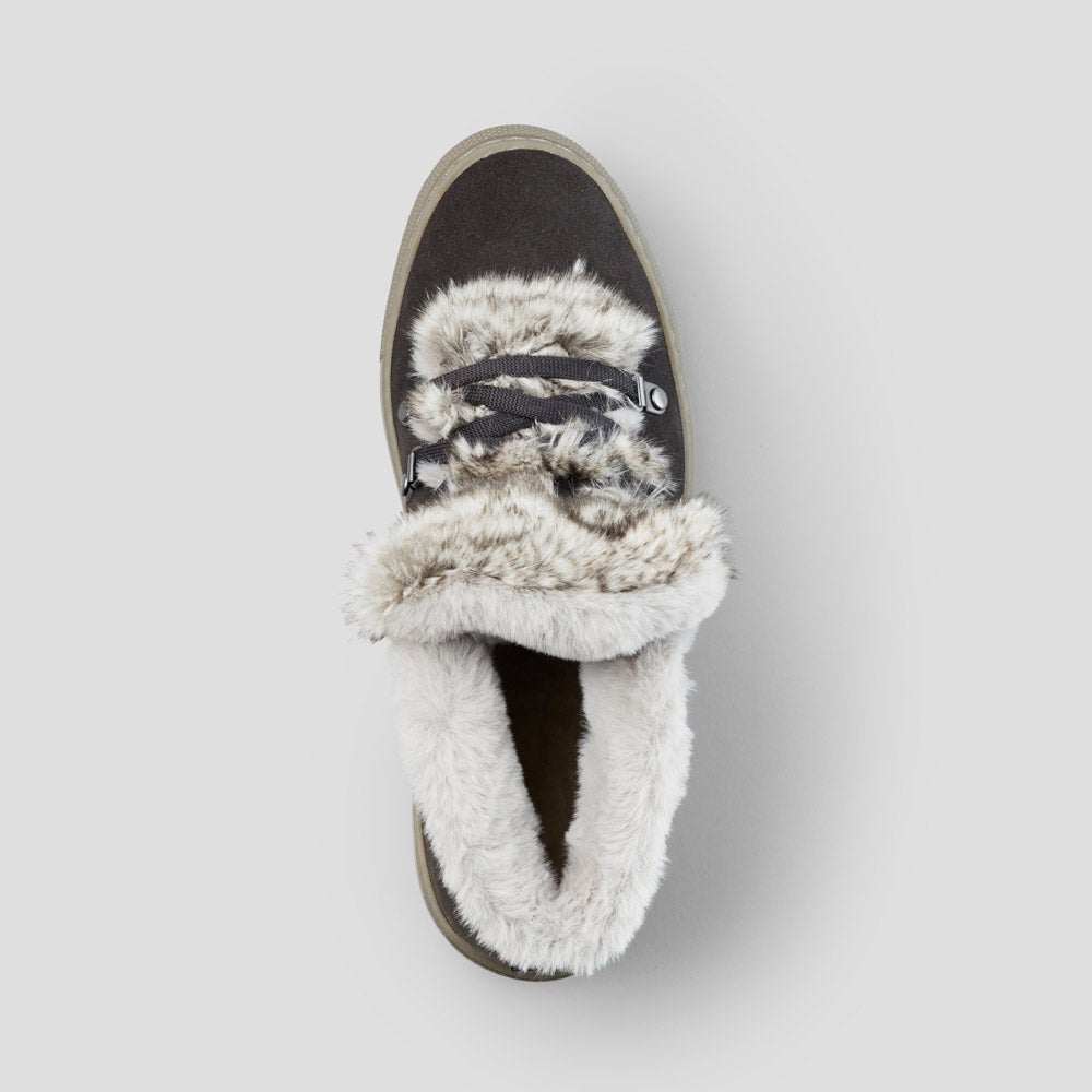 Daniel footwear best sale ugg slippers