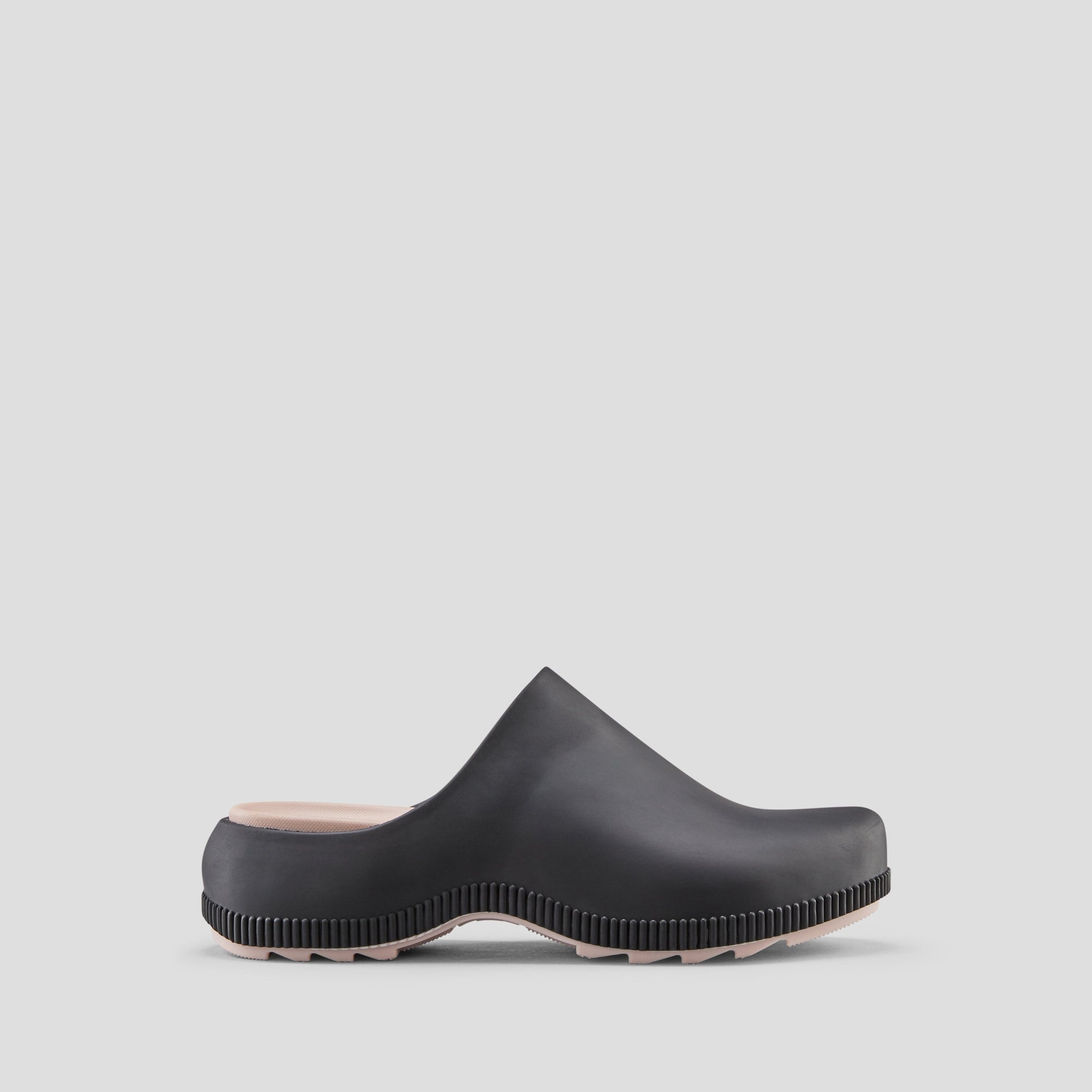 Sven Luxmotion Molded TPE Water-Friendly Clog - Color Black