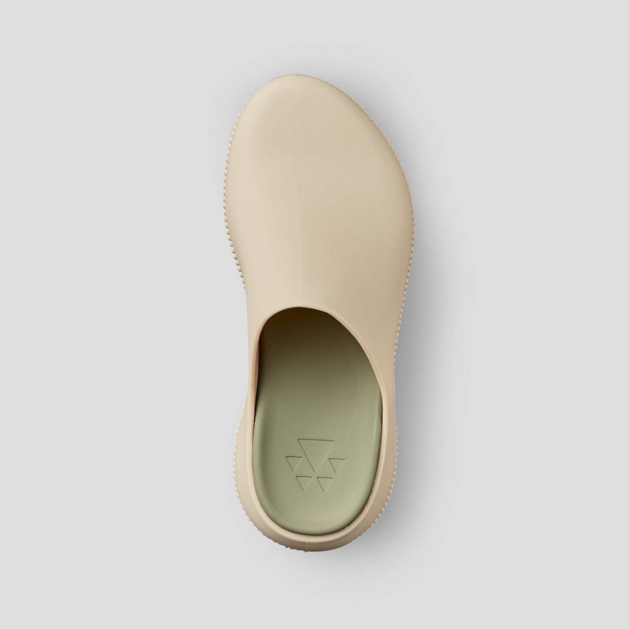 Sven Luxmotion Molded TPE Water-Friendly Clog - Color Sand
